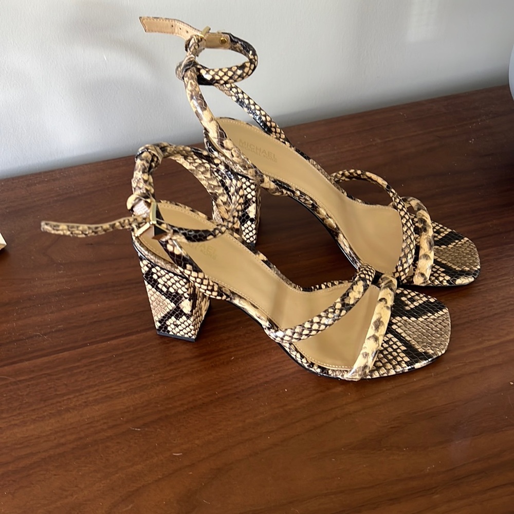 Woman’s 8.5 Michael Kors Leopard Heels